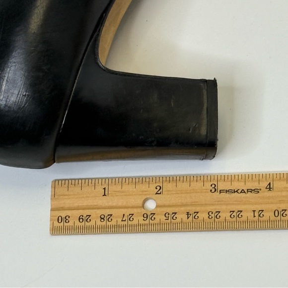 Tory Burch Black and Gold 3 Inch Block Heel with T Signature Logo - Picture 8 of 11